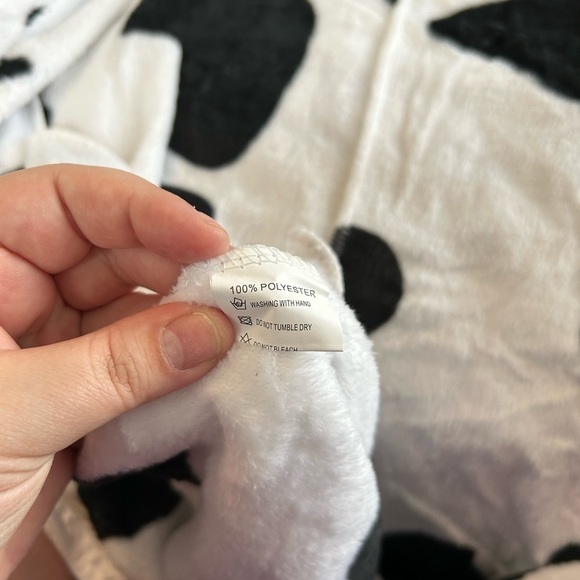 NWOT Cow Onesie - Picture 6 of 9